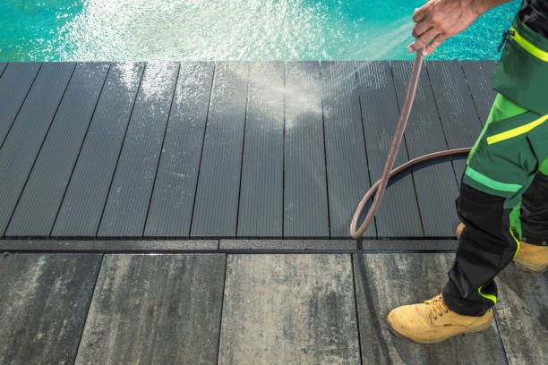 Best Sidewalk Pressure Washing  in Altoona, IA